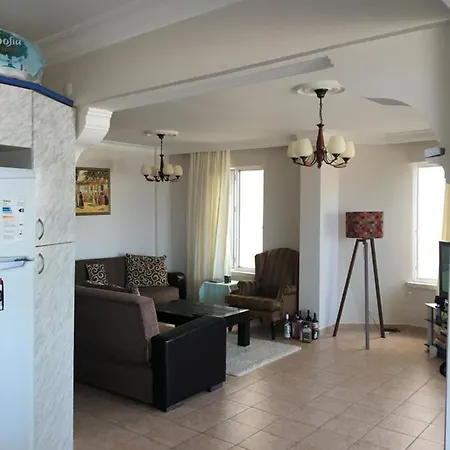 Comfortable Room In Amazing Terrace Flat Nocleg ze śniadaniem