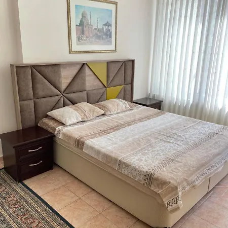 Nocleg ze śniadaniem Comfortable Room In Amazing Terrace Flat